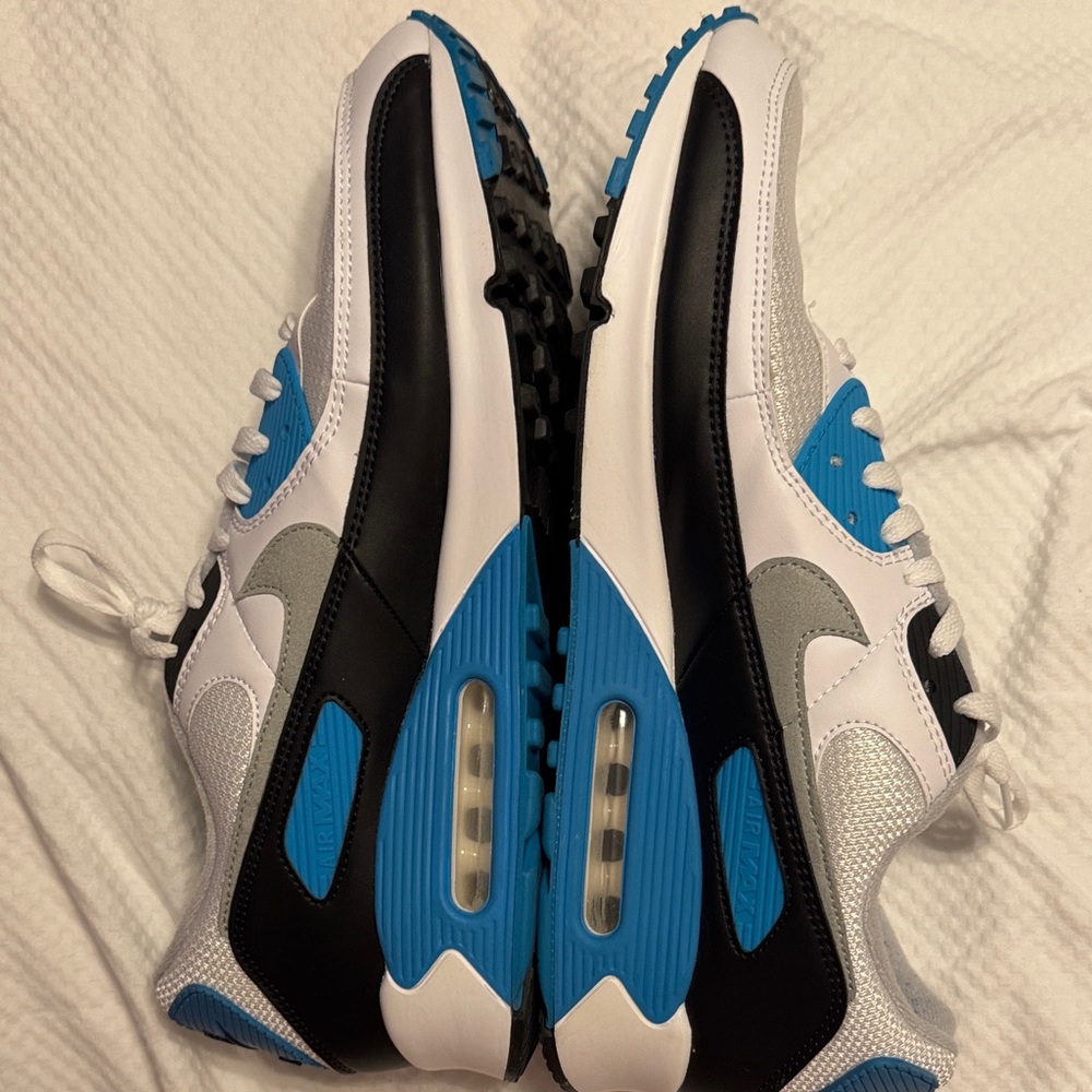 Nike Men's Blue, Black, and White Athletic Shoes